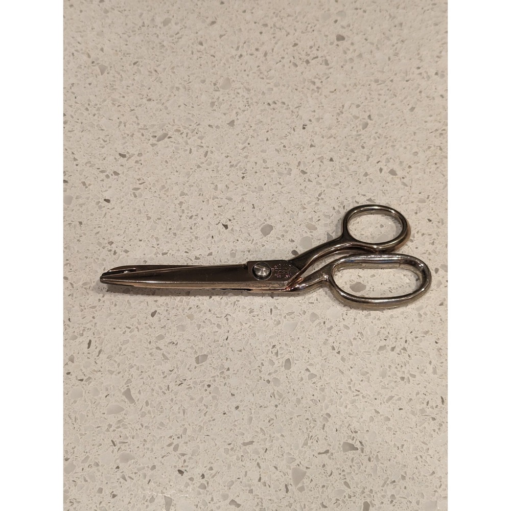 Vintage Richards Sheffield Radiant Golden Age Rustless Pinking Shears Scissors‎